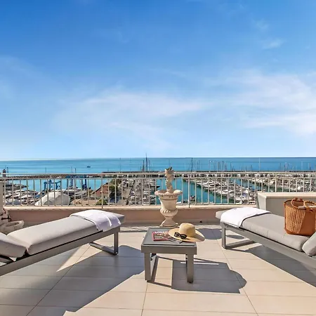 Penthouse Garavan - Happy *