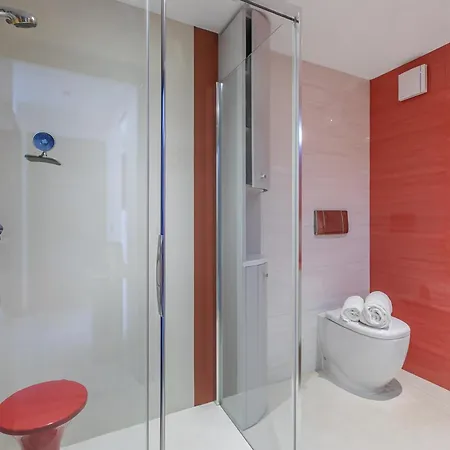 Penthouse Garavan - Happy