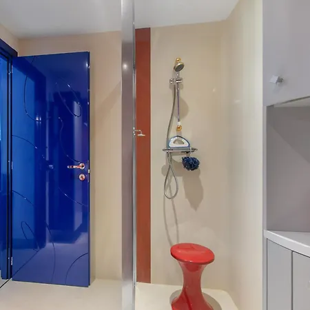 Penthouse Garavan - Happy